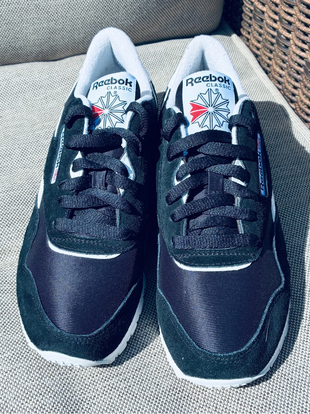 Reebok Women’s Black and White Classic Sneakers size 8
